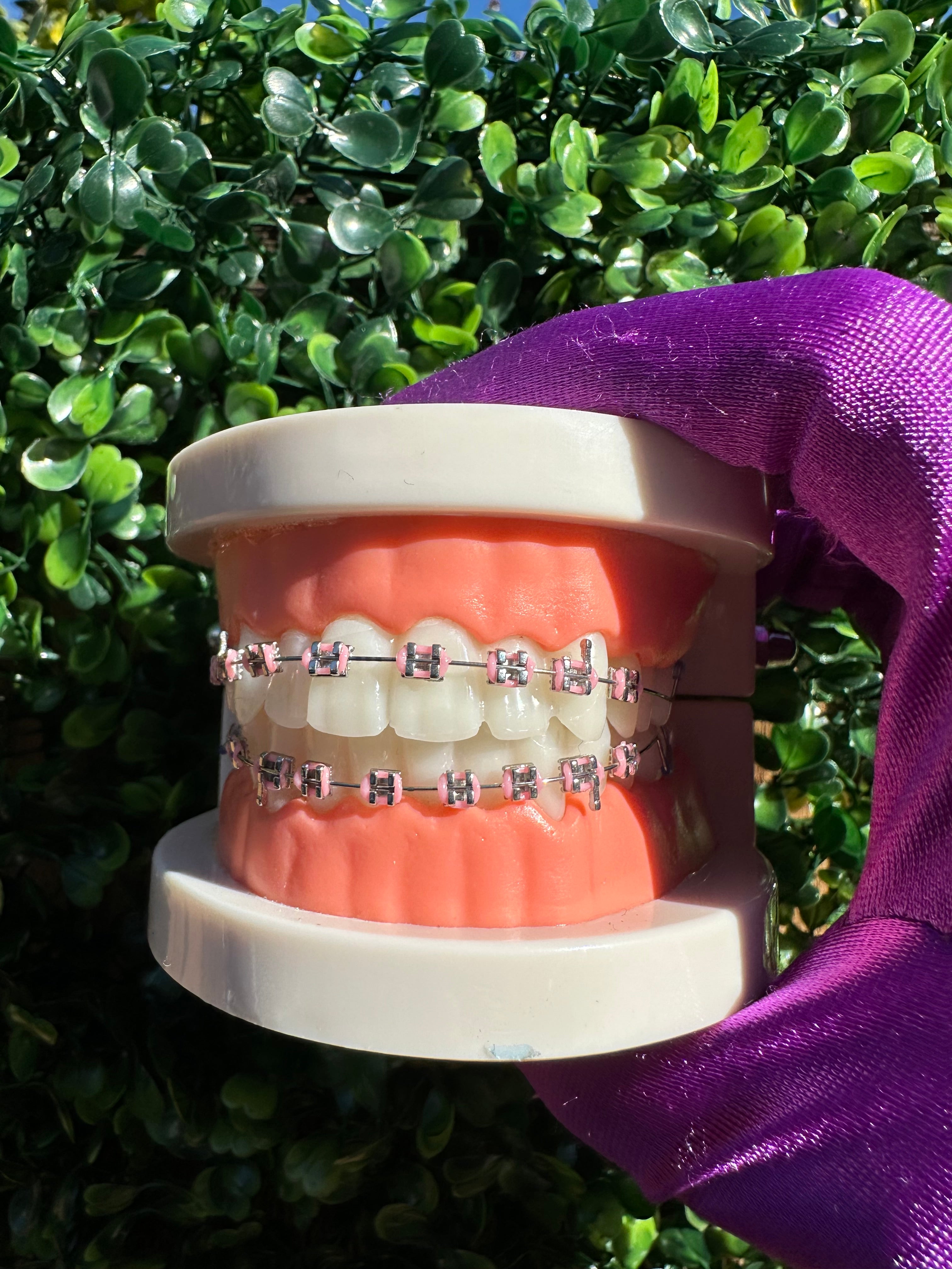 Clip-on fashion braces